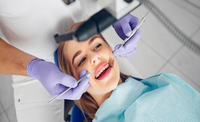 Exploring the Benefits of Dental Implants in Melbourne’s Top Clinics